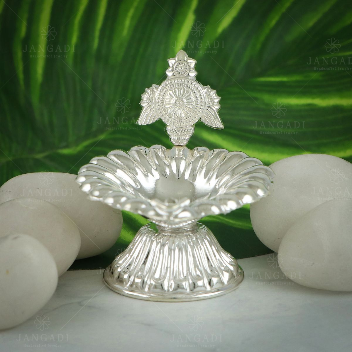 Pure Silver Diya/Deepak/Deepam For Pooja Made In 925 Pure Silver –  iJuels.com