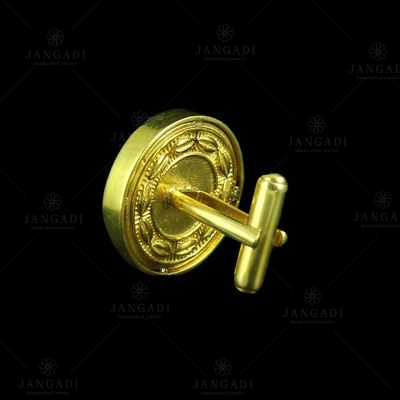 GOLD PLATED CUFFLINK WITH CATESEYE