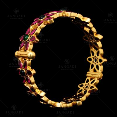 GOLD PLATED RED FLOWER BANGLES
