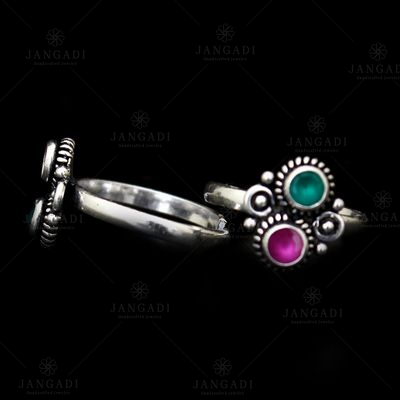 OXIDIZED SILVER RED AND GREEN CORUNDUM TOE RINGS