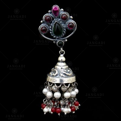 OXIDIZED SILVER RED AND GREEN CORUNDUM WITH PEARL BEADS EARRINGS