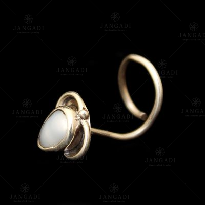 STERLING SILVER PEARL BEAD NOSE PIN