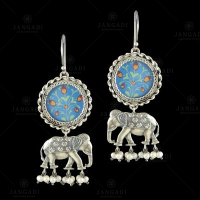 Alpana Antique haathi earrings
