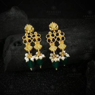 GOLD PLATED PEARL AND GREEN HYDRO EARRINGS