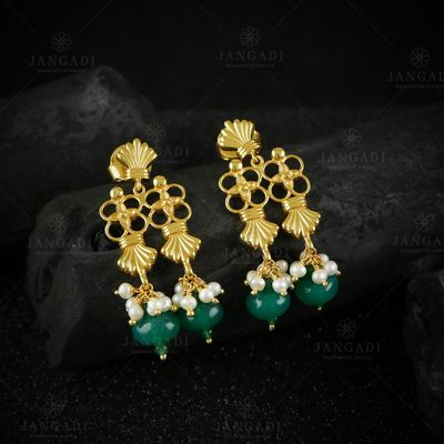 GOLD PLATED PEARL AND GREEN HYDRO EARRINGS